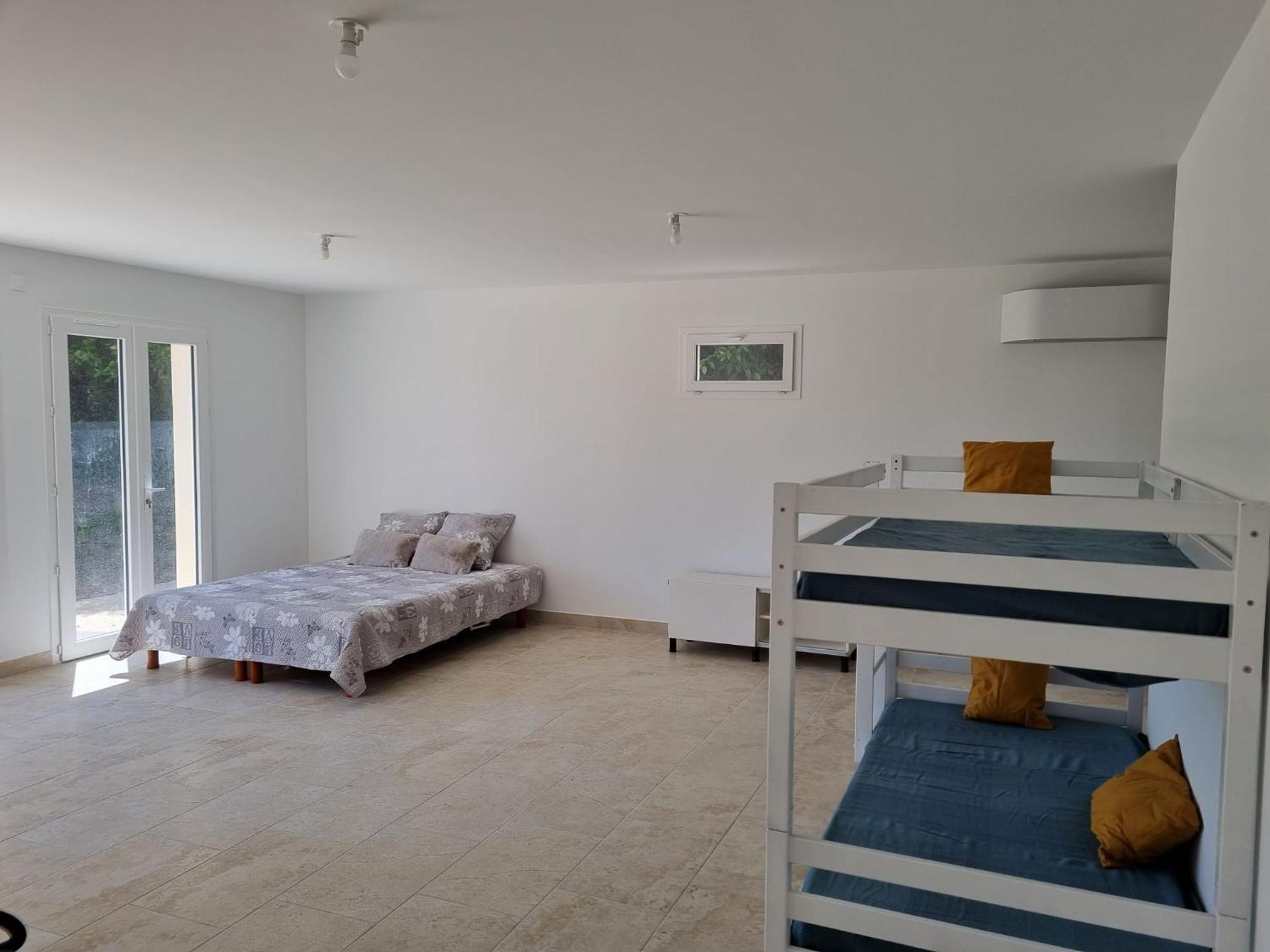 Au Fil De Soi Villa Saint-Julien-de-Peyrolas Rom bilde